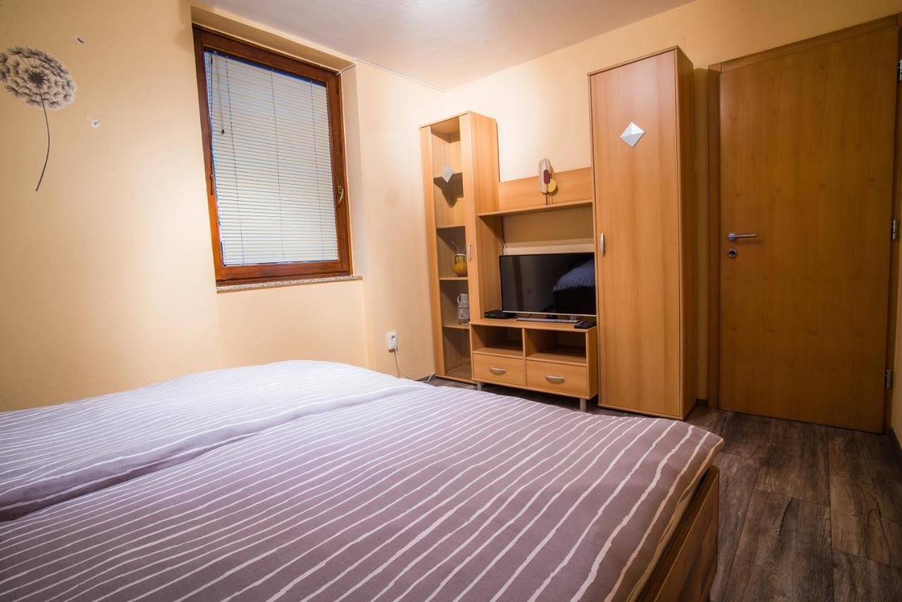 Apartment Veninsek Luce Bagian luar foto